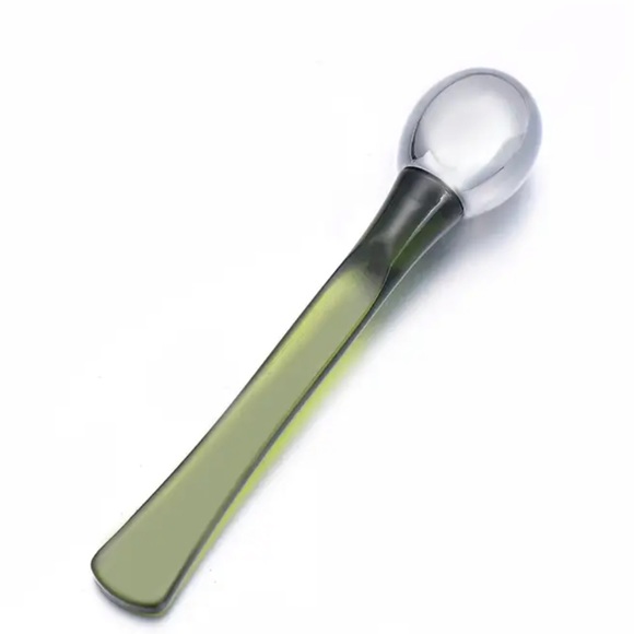 Eye Cream Massage Stick from La Mer - Picture 4 of 4